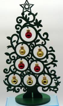 Weihnachtsbaum mit Glaskugeln grün mit roten und goldenen Kugeln